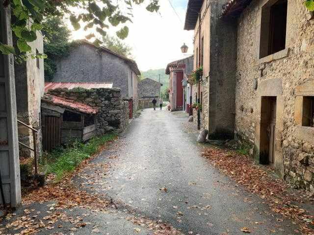 Cumbres De Los Picos Apartamento La Yedra Poo  Bagian luar foto